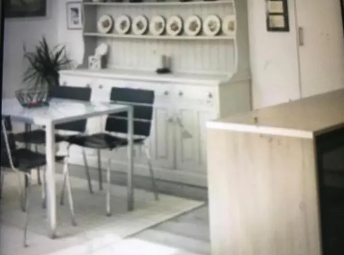 Richmond 4/5 Bed Home